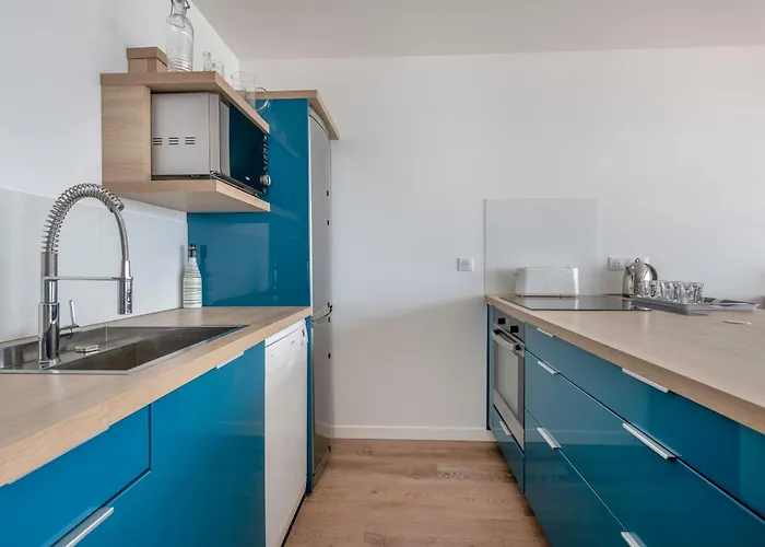 Pour 6, Vue A 40m De La La Baule