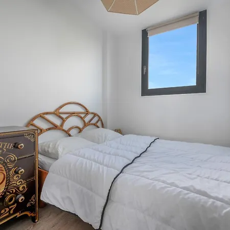 Pour 6, Vue à 40m De La *